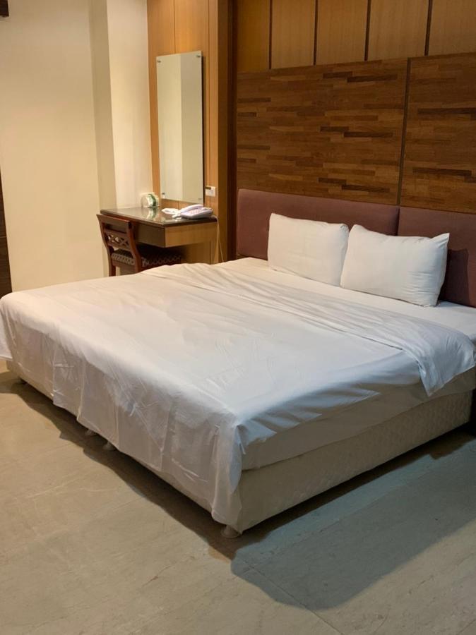 Charming Motel Hualien City Exterior photo