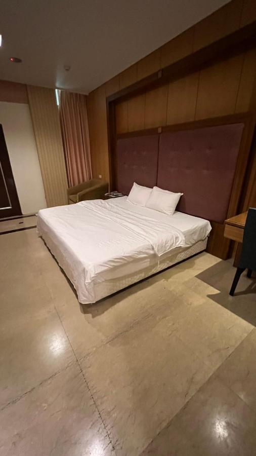 Charming Motel Hualien City Exterior photo