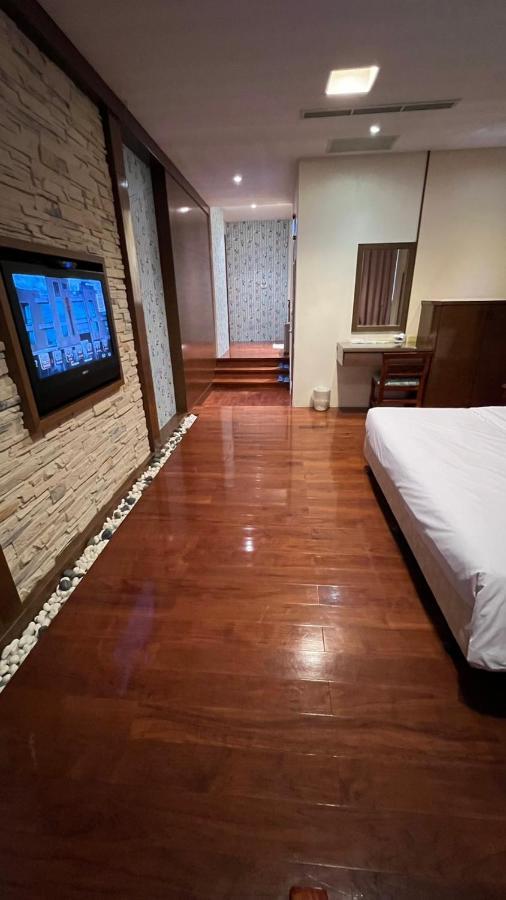 Charming Motel Hualien City Exterior photo