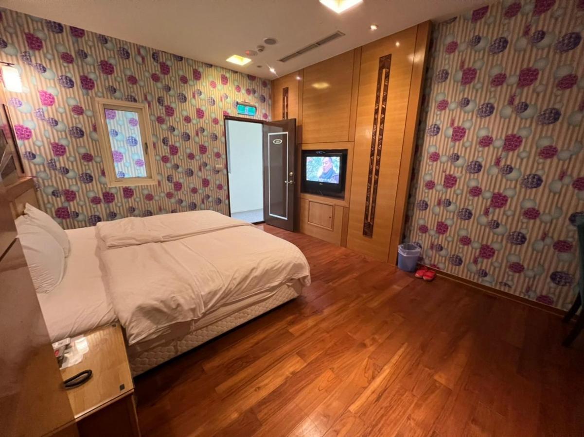 Charming Motel Hualien City Exterior photo